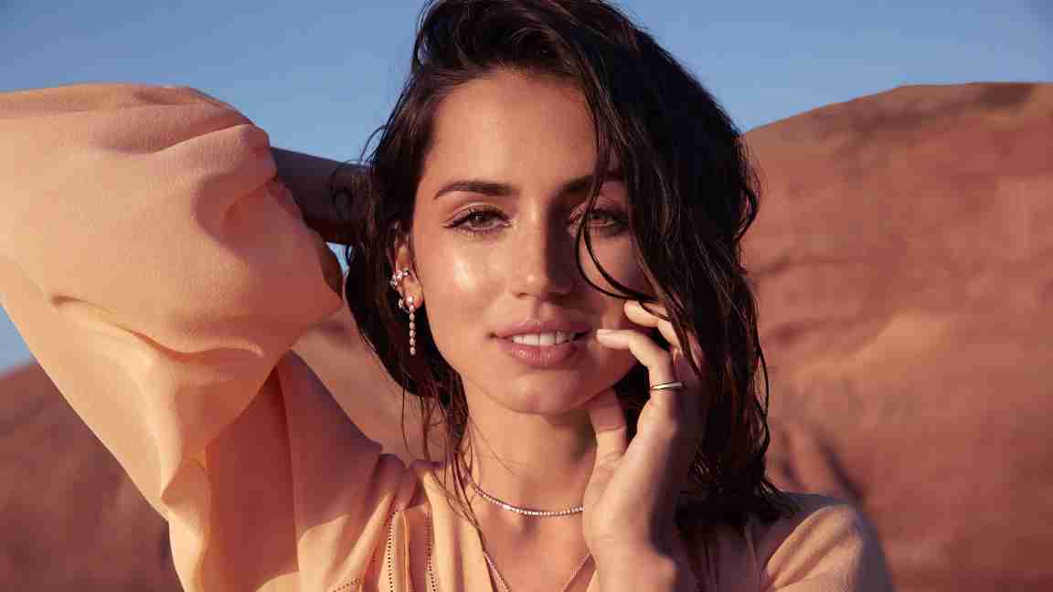 ana de armas new movie shooting on mountain scene smile face wallpaper
