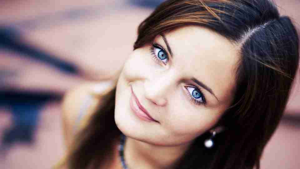 Beautiful girl with blue eyes hd image free download