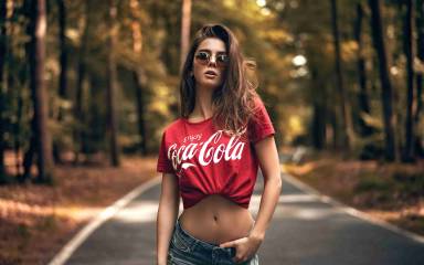 Girl fashion coca cola tshirt