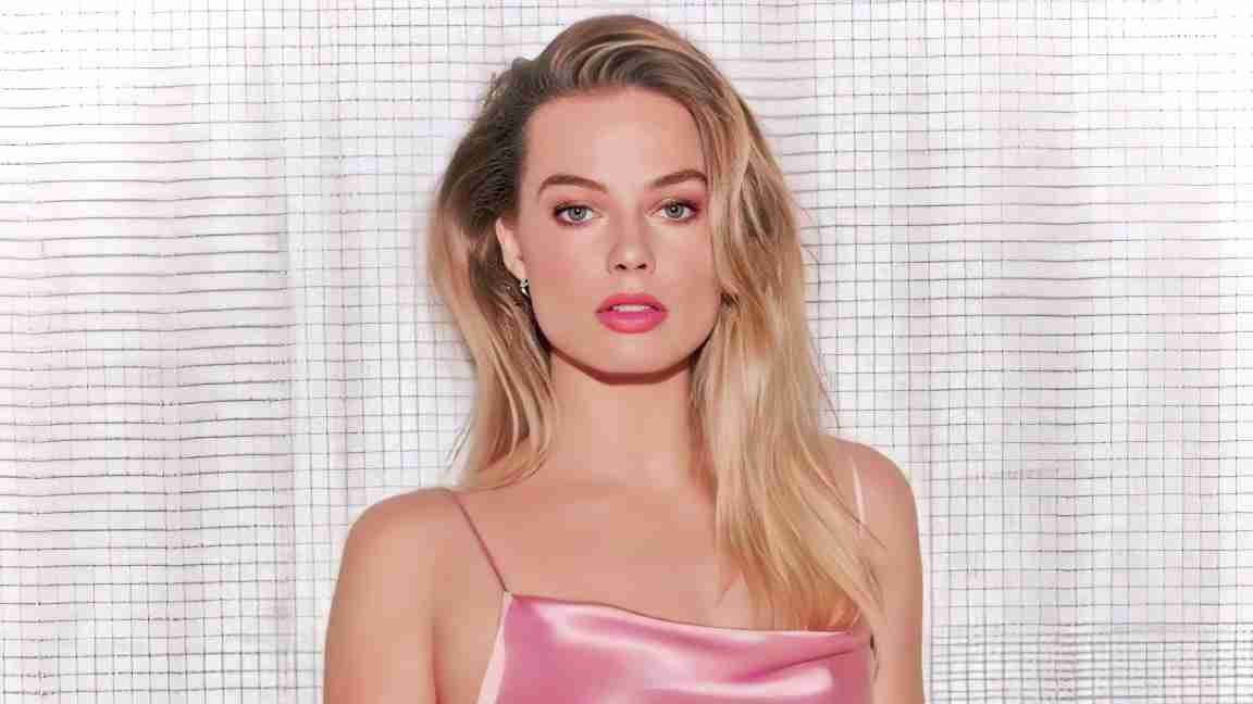 Margot robbie pink dress
