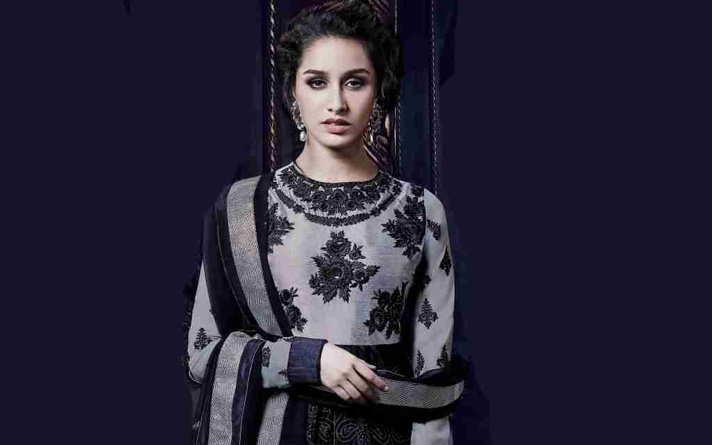 Shraddha Kapoor hd wallpaper with black suit