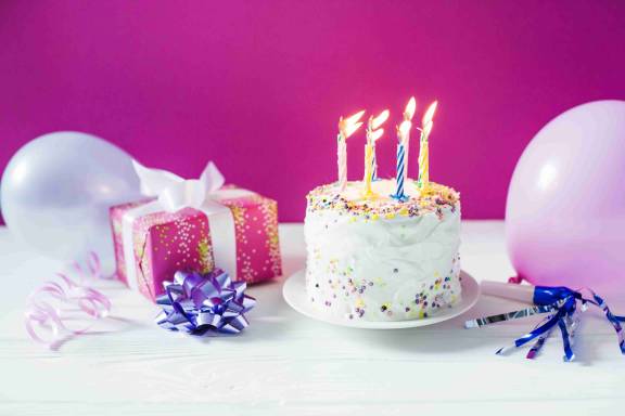 Sweet cake with candle happy birthday wallpaper